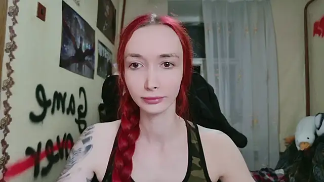 Snapshot of Roxy_Silver chatting on May 13, 2026, 6:59 pm Roxy Silver online show from May 13, 2026, 6:59 pm