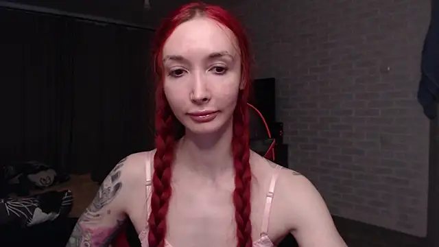 Snapshot of Roxy_Silver chatting on May 16, 2026, 2:10 am Roxy Silver online show from May 16, 2026, 2:10 am