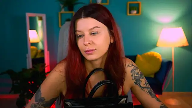 NicoleMun online show from February 14, 2026, 3:23 pm