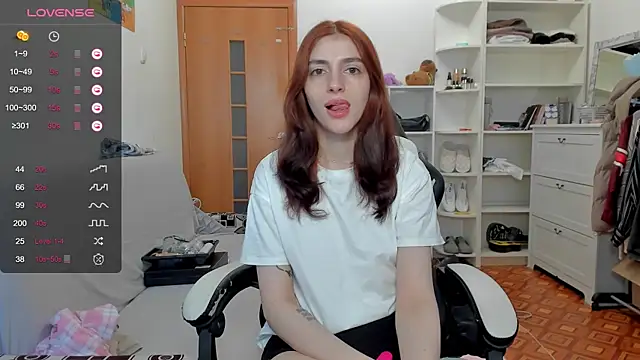 Snapshot of broosnica1 chatting on May 8, 2026, 9:46 am broosnica1 online show from May 8, 2026, 9:46 am