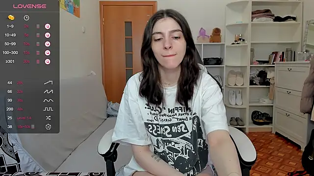 Snapshot of broosnica1 chatting on April 16, 2026, 7:09 am broosnica1 online show from April 16, 2026, 7:09 am