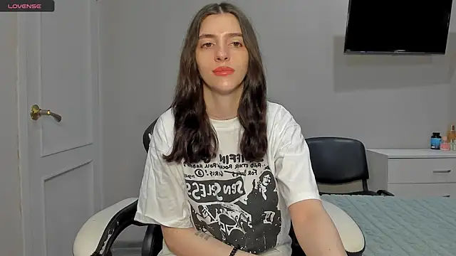 Snapshot of broosnica1 chatting on December 22, 2025, 6:46 am broosnica1 online show from December 22, 2025, 6:46 am