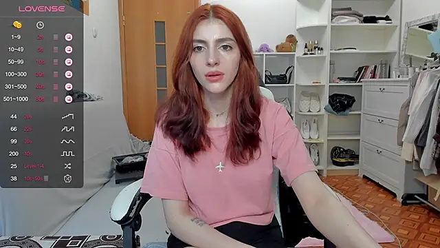 Snapshot of broosnica1 chatting on May 15, 2026, 1:42 pm broosnica1 online show from May 15, 2026, 1:42 pm