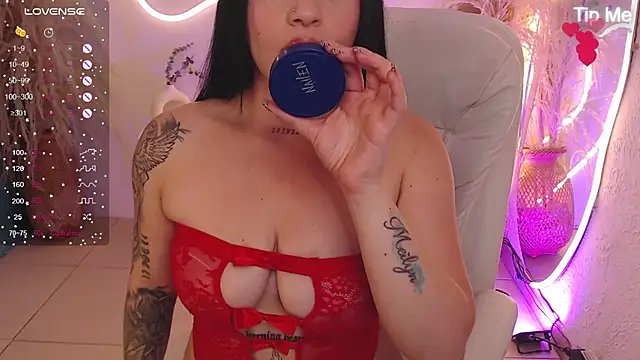 Snapshot of ViolettaHotLatin_ chatting on March 6, 2026, 12:11 pm ViolettaHotLatin online show from March 6, 2026, 12:11 pm