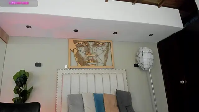 Snapshot of _AlejaCruz_ chatting on July 6, 2026, 8:00 pm AlejaCruz online show from July 6, 2026, 8:00 pm