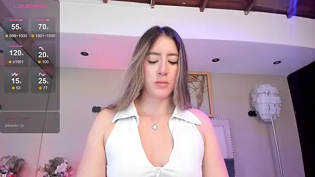 Snapshot of _AlejaCruz_ chatting on May 25, 2026, 7:34 pm AlejaCruz online show from May 25, 2026, 7:34 pm