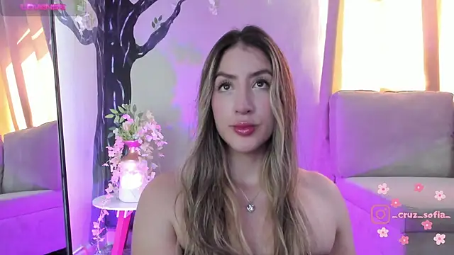 Snapshot of _AlejaCruz_ chatting on April 23, 2026, 7:26 pm AlejaCruz online show from April 23, 2026, 7:26 pm