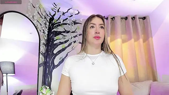 Snapshot of _AlejaCruz_ chatting on May 20, 2026, 5:10 pm AlejaCruz online show from May 20, 2026, 5:10 pm