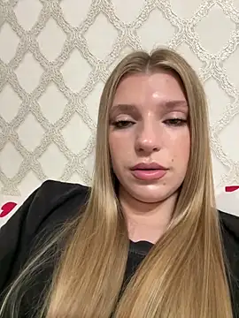 Snapshot of adel_secret chatting on June 8, 2026, 8:20 pm adel secret online show from June 8, 2026, 8:20 pm