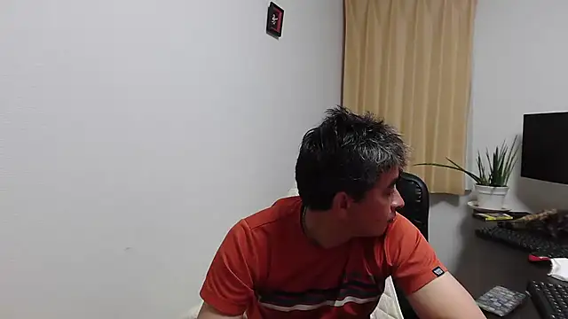 Snapshot of Latineirajp chatting on May 18, 2026, 11:59 am Latineirajp online show from May 18, 2026, 11:59 am