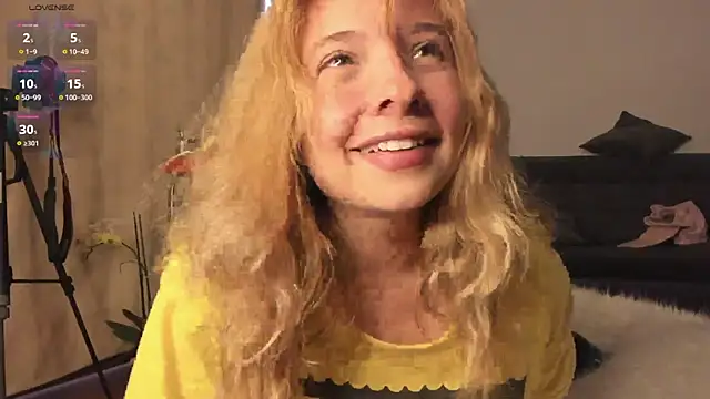 Snapshot of Sophy_Bunny chatting on January 29, 2025, 10:11 pm Sophy Bunny online show from January 29, 2025, 10:11 pm