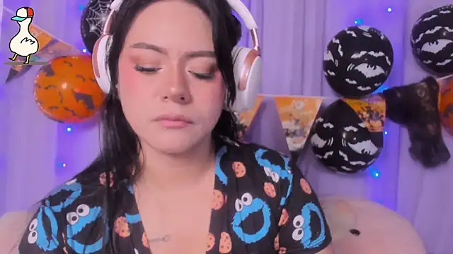 Snapshot of _niiky chatting on October 17, 2025, 12:18 pm niiky online show from October 17, 2025, 12:18 pm