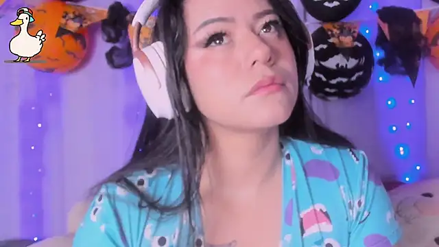 Snapshot of _niiky chatting on October 24, 2025, 12:04 pm niiky online show from October 24, 2025, 12:04 pm