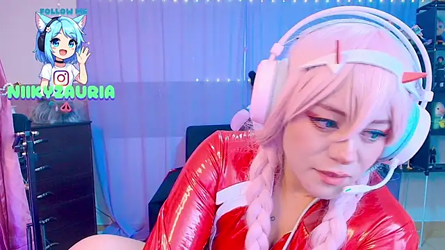 Snapshot of _niiky chatting on November 10, 2025, 10:53 am niiky online show from November 10, 2025, 10:53 am