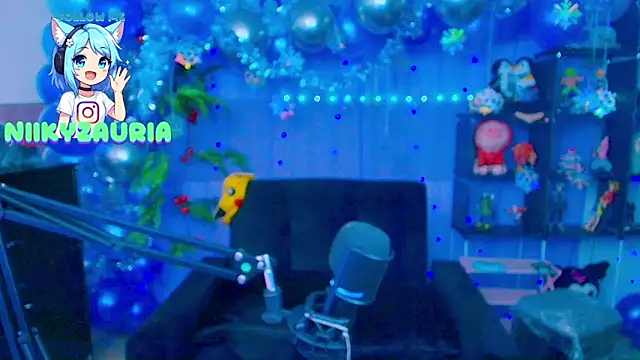 Snapshot of _niiky chatting on December 2, 2025, 12:18 pm niiky online show from December 2, 2025, 12:18 pm