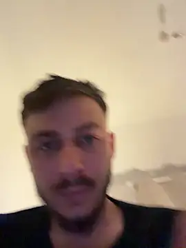 Julian128 online show from November 30, 2025, 9:59 pm