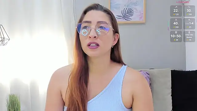 Snapshot of _LaraMom_ chatting on January 12, 2026, 6:04 pm LaraMom online show from January 12, 2026, 6:04 pm