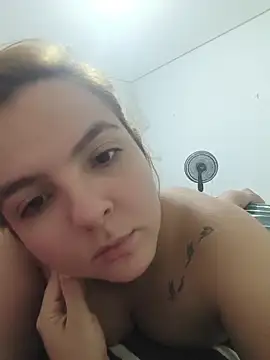 Snapshot of Bruninha_Hot10 chatting on May 20, 2026, 3:36 am Bruninha Hot10 online show from May 20, 2026, 3:36 am