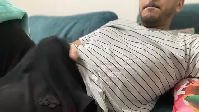 Snapshot of Mooka69 chatting on February 16, 2026, 2:21 am Mooka69 online show from February 16, 2026, 2:21 am