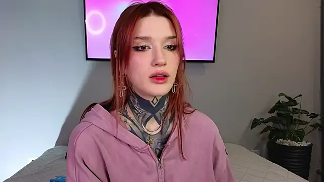 Snapshot of SophieInkk chatting on November 7, 2025, 6:23 pm SophieInkk online show from November 7, 2025, 6:23 pm