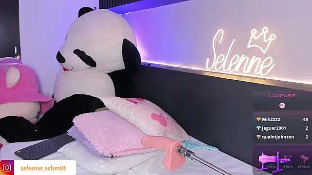 Snapshot of selenne_schmitt chatting on March 17, 2025, 9:46 pm selenne schmitt online show from March 17, 2025, 9:46 pm