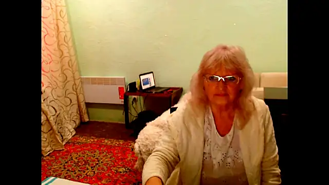 Natali7634 online show from November 5, 2025, 5:10 am