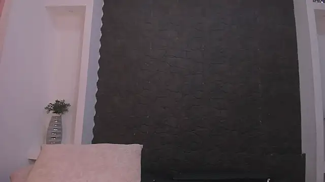 Snapshot of jenaa_ chatting on February 19, 2026, 12:35 pm jenaa online show from February 19, 2026, 12:35 pm