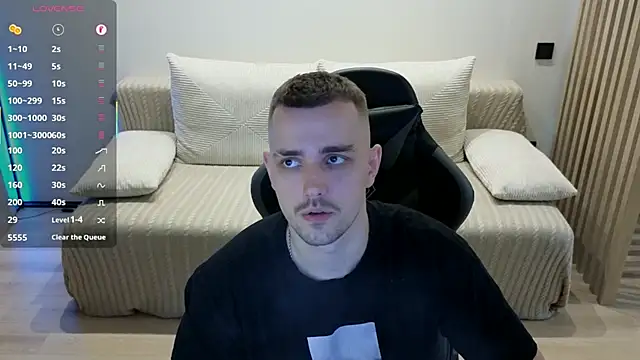 Larstar01 online show from November 26, 2025, 6:52 pm