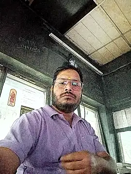 Snapshot of DeepakXxxR86 chatting on December 16, 2025, 8:57 pm DeepakXxxR86 online show from December 16, 2025, 8:57 pm