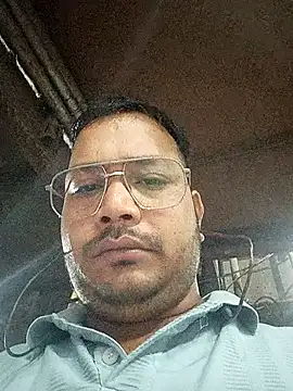 DeepakXxxR86 online show from May 11, 2026, 8:06 pm