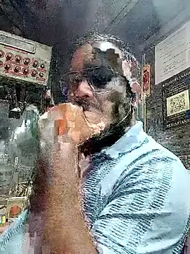 DeepakXxxR86 online show from January 10, 2026, 1:28 pm