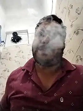 DeepakXxxR86 online show from May 2, 2026, 4:01 pm