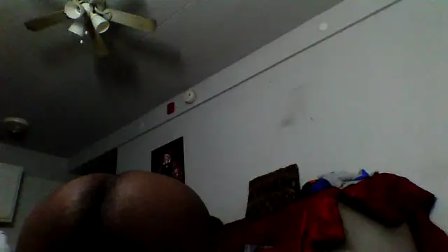 Snapshot of bigdick5157 chatting on November 9, 2025, 6:39 am bigdick5157 online show from November 9, 2025, 6:39 am