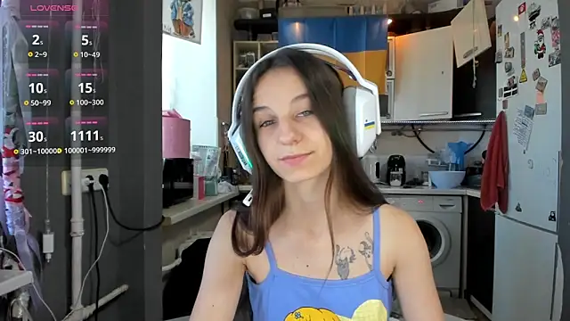 Snapshot of _Nika_Kik chatting on June 17, 2026, 6:02 am Nika Kik online show from June 17, 2026, 6:02 am