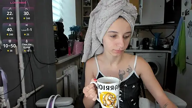 Snapshot of _Nika_Kik chatting on July 13, 2026, 10:47 am Nika Kik online show from July 13, 2026, 10:47 am