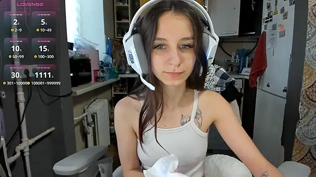 Snapshot of _Nika_Kik chatting on May 14, 2026, 3:42 pm Nika Kik online show from May 14, 2026, 3:42 pm