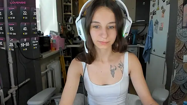 Snapshot of _Nika_Kik chatting on July 8, 2026, 5:19 am Nika Kik online show from July 8, 2026, 5:19 am