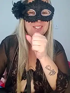 Snapshot of titiasexy chatting on November 11, 2025, 5:30 pm titiasexy online show from November 11, 2025, 5:30 pm