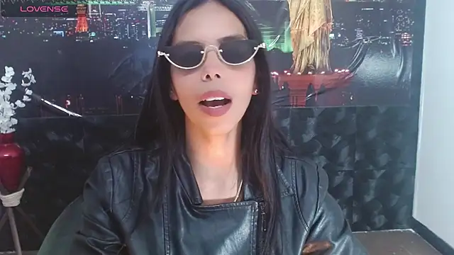 Snapshot of Catalella_Ar chatting on April 12, 2026, 3:21 am Catalella Ar online show from April 12, 2026, 3:21 am