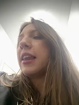 Snapshot of Sashabunny chatting on October 29, 2025, 7:57 pm Sashabunny online show from October 29, 2025, 7:57 pm