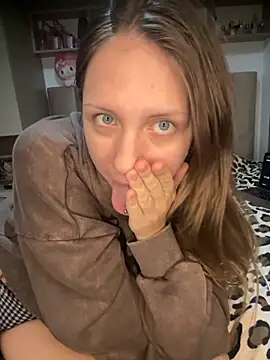 Snapshot of Sashabunny chatting on October 1, 2025, 9:40 pm Sashabunny online show from October 1, 2025, 9:40 pm