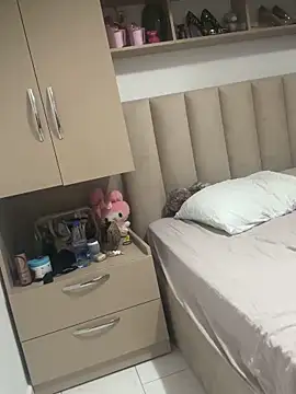 Snapshot of Sashabunny chatting on September 21, 2025, 6:24 pm Sashabunny online show from September 21, 2025, 6:24 pm