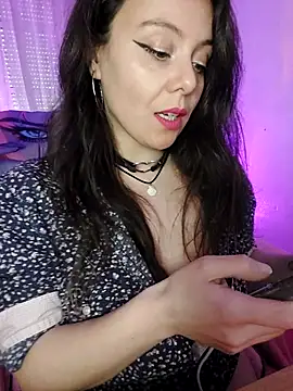 Snapshot of Kimiechanuwu chatting on February 12, 2026, 4:18 pm Kimiechanuwu online show from February 12, 2026, 4:18 pm