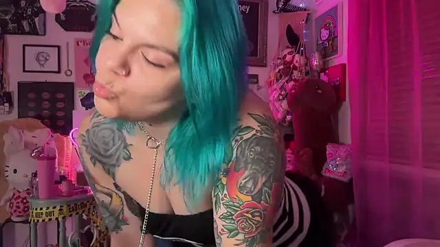 CherryBombBomb online show from October 29, 2025, 4:11 am