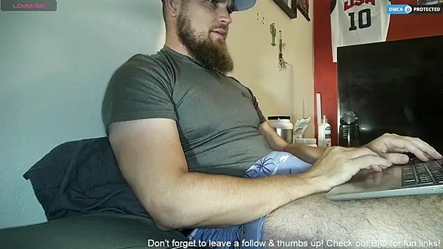 Snapshot of dikdowndaddy chatting on July 28, 2026, 8:23 pm dikdowndaddy online show from July 28, 2026, 8:23 pm