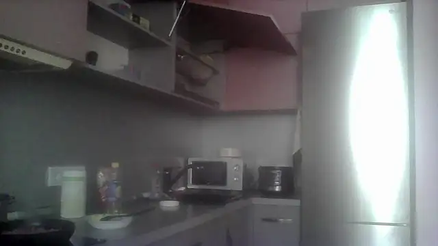 Snapshot of SunElizabeth chatting on May 4, 2026, 3:43 am SunElizabeth online show from May 4, 2026, 3:43 am