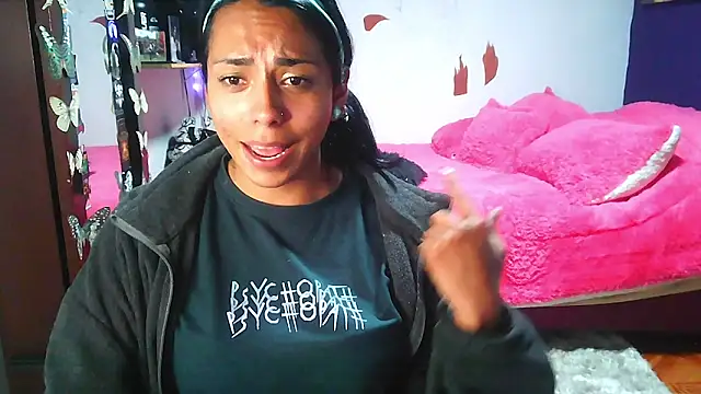 Snapshot of arlette_sweet01 chatting on March 25, 2026, 3:28 am arlette sweet01 online show from March 25, 2026, 3:28 am