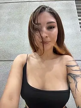 Snapshot of Mon_Cherry chatting on March 29, 2026, 1:40 am Mon Cherry online show from March 29, 2026, 1:40 am