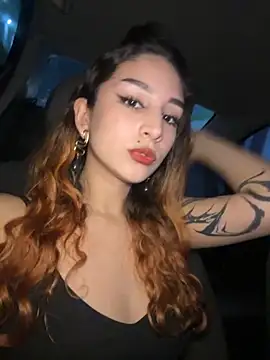 Snapshot of Mon_Cherry chatting on October 30, 2025, 12:31 am Mon Cherry online show from October 30, 2025, 12:31 am