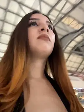 Snapshot of Mon_Cherry chatting on March 28, 2026, 1:06 am Mon Cherry online show from March 28, 2026, 1:06 am